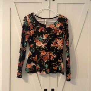 Long sleeved floral top